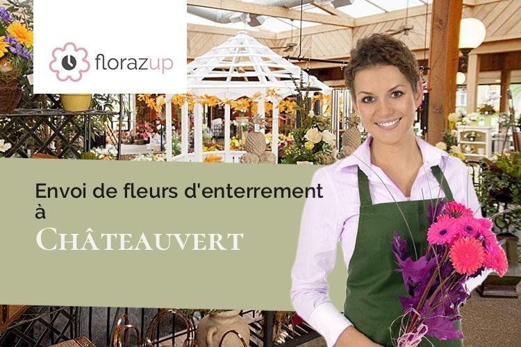 croix de fleurs pour des obsèques à Châteauvert (Var/83670)